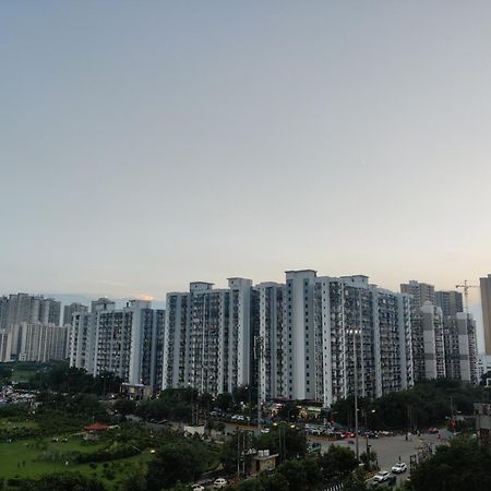 The Forest Stays-Luxury Studio Apartment In Noida Exteriér fotografie