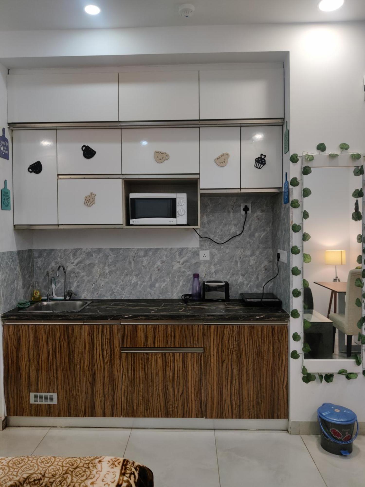 The Forest Stays-Luxury Studio Apartment In Noida Exteriér fotografie